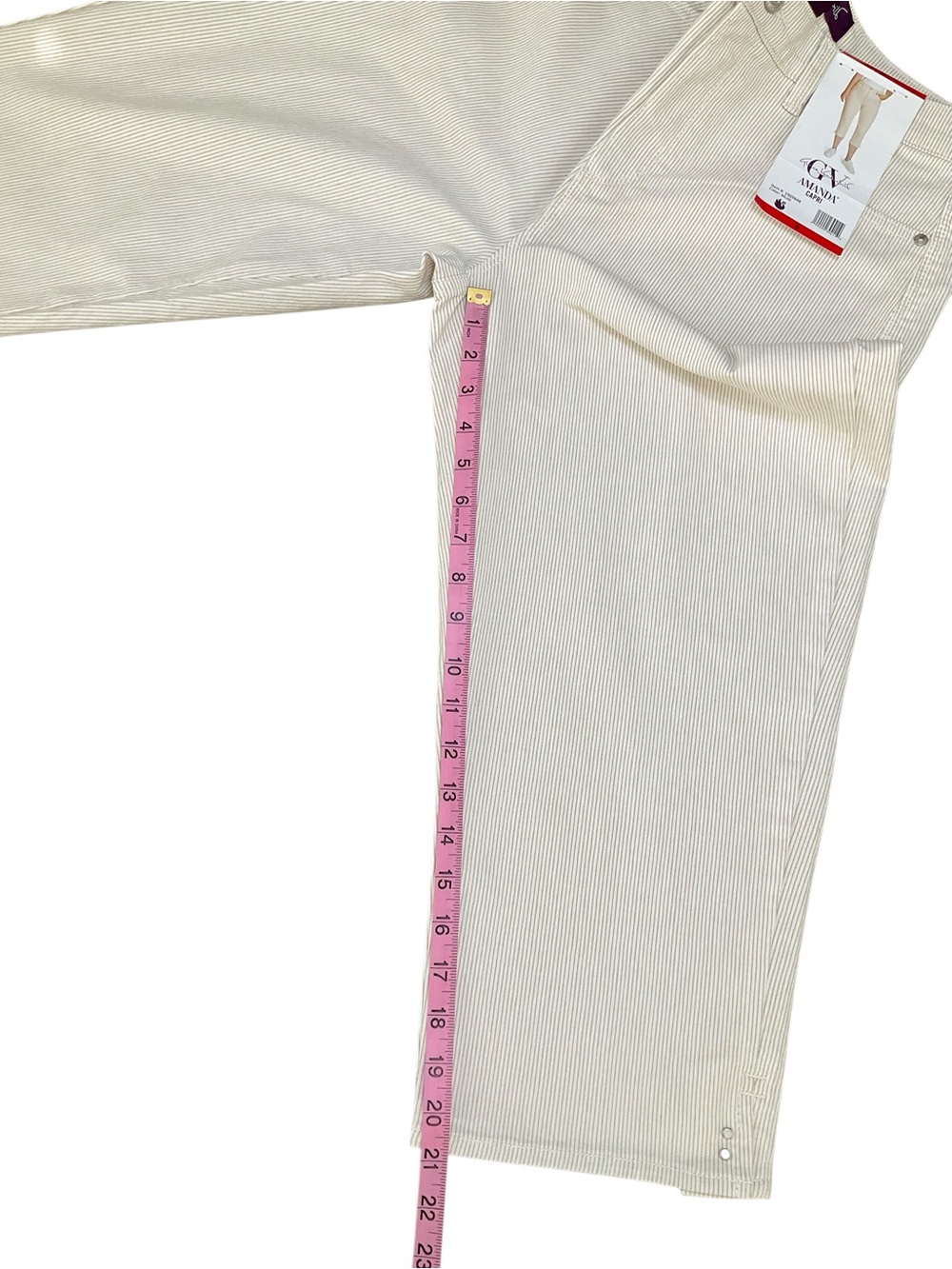 Gloria Vanderbilt Women’s Capri Multi Cream Cropped Capris Size 8 NWT - Picture 6 of 12
